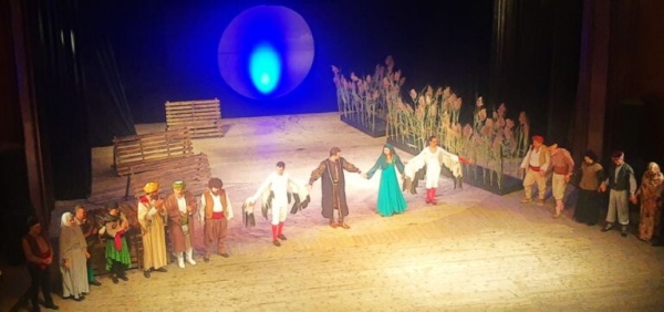 Разградският театър разтърси добруджанци със силния текст на Хасан Ефраимов в „Щъркелите на Делиормана“